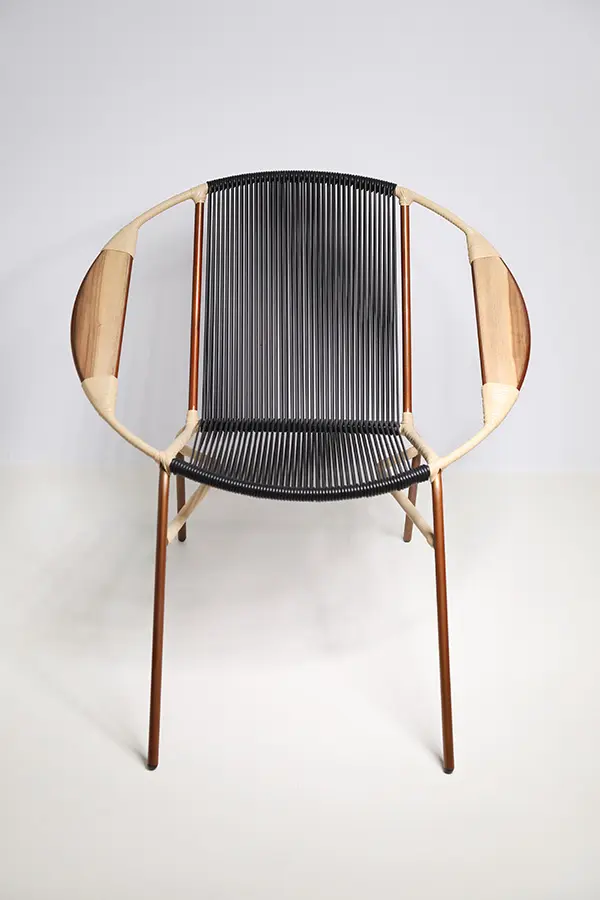 Sillón Tucurinca Tejido Sólido con Brazos de Madera para Sala o Terraza – Reserva Ahora | Entrega en Julio