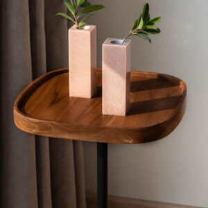 Vaso cubo decorativo de mármol rosa veteado